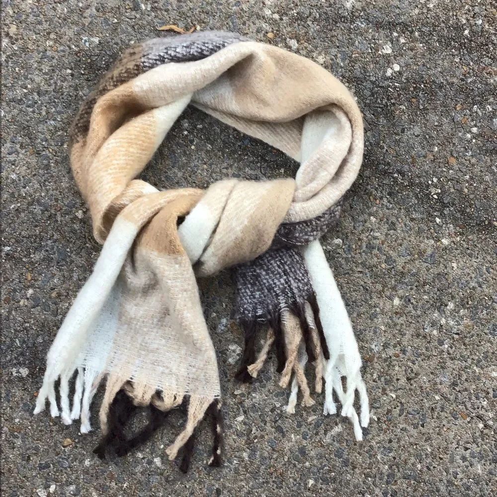 Lucky Brand Soft Chunky Winter Scarf